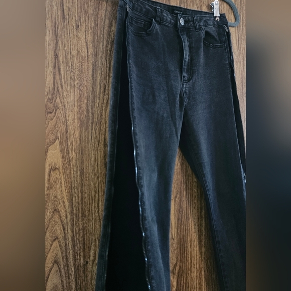 Forever 21 Black Denim Jeans High Rise Punk/Grunge Stretch Size 26 - Picture 4 of 7